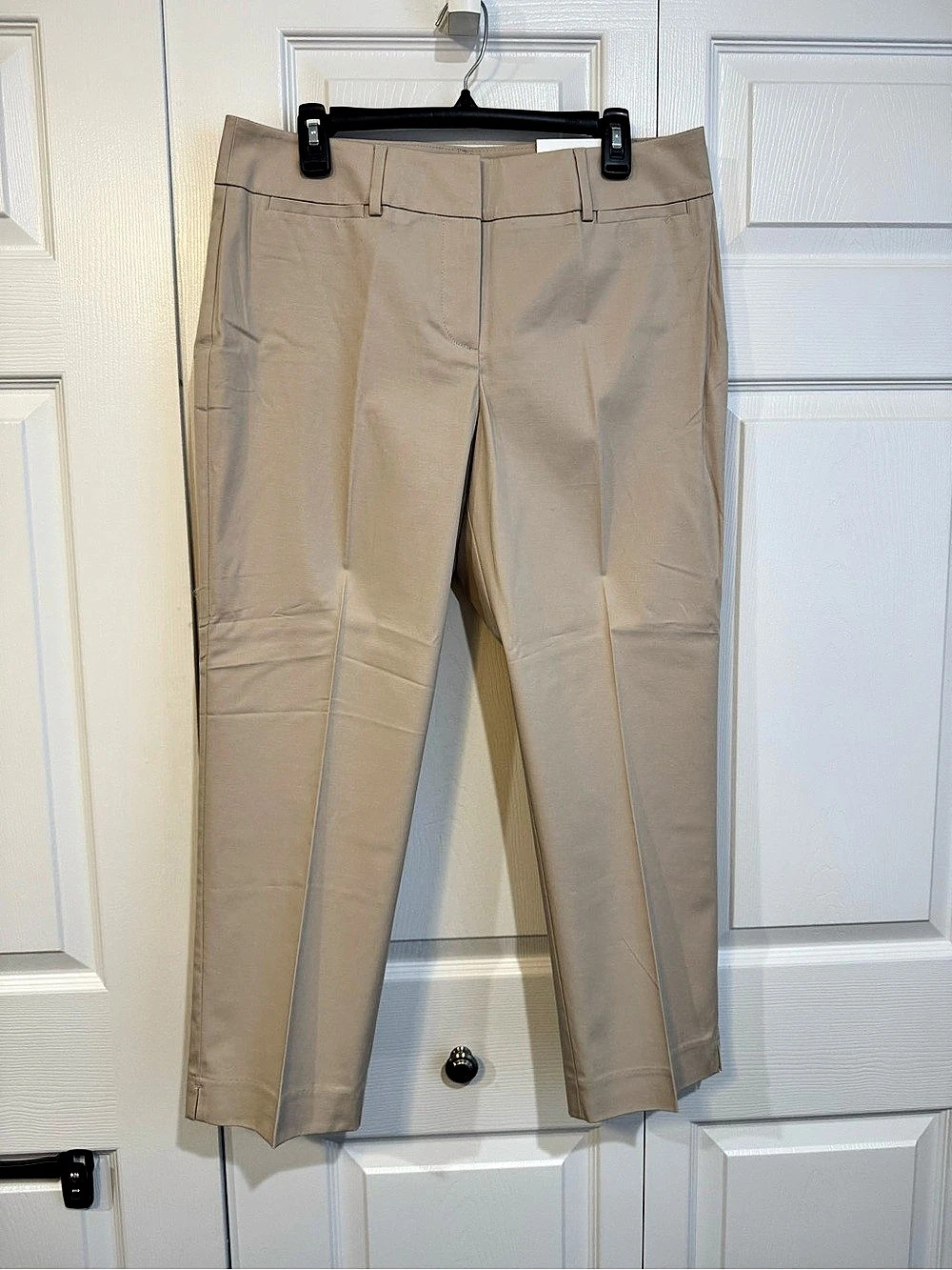 Ann Taylor Factory Curvy Crop Length Straight Leg Pants in Beige Size 10 NWT